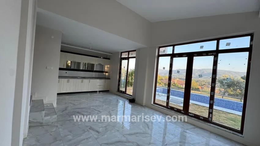 3+1-Zimmer Villa Zu verkaufen in Kızılyaka Bz. Ula - 465 m²