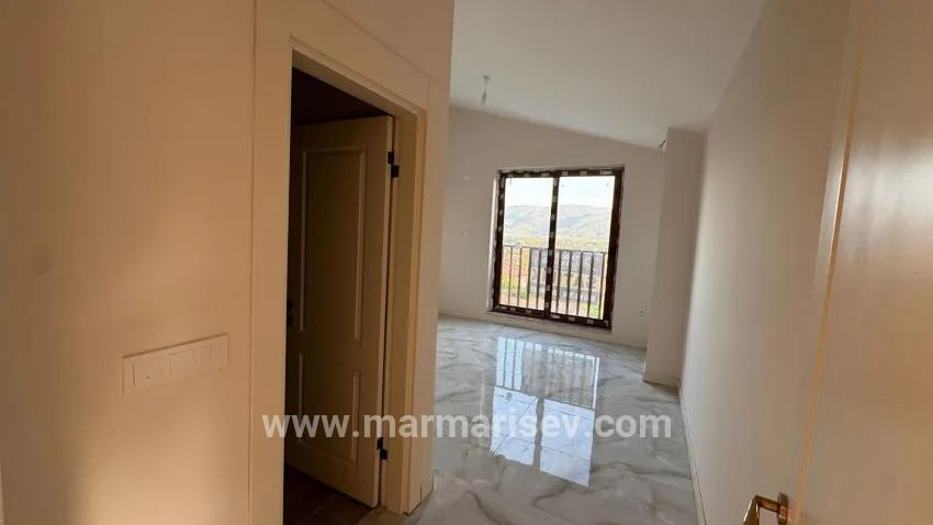 3+1-Zimmer Villa Zu verkaufen in Kızılyaka Bz. Ula - 465 m²