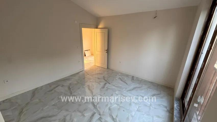 3+1-Zimmer Villa Zu verkaufen in Kızılyaka Bz. Ula - 465 m²