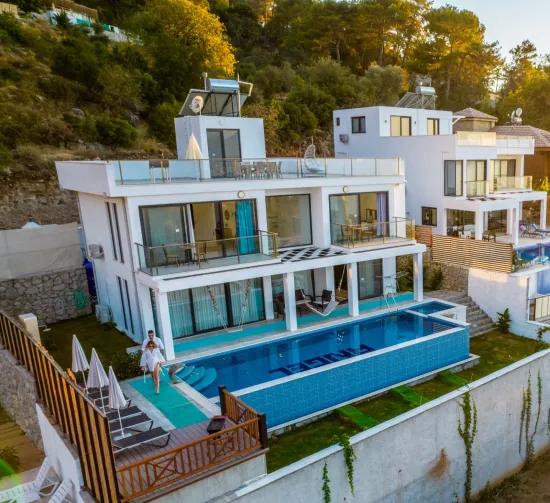 In Faralya eine Villa mit Meeresblick