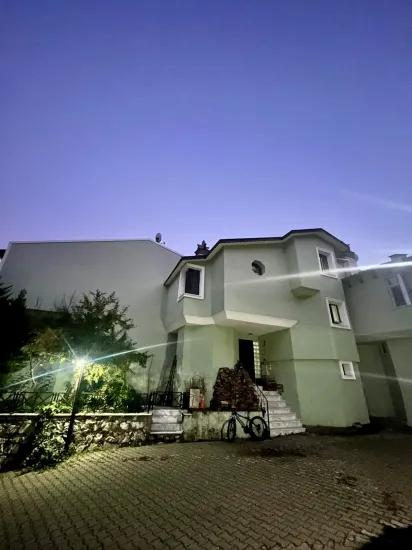 Marmaris Wald Techniker Seite mit verkaufbarer 3+2 Villa
