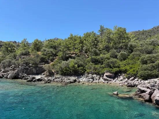 Marmaris Im Turunç-viertel direkt am Meer 4700 m2 kontrollierter Nutzungsbereich