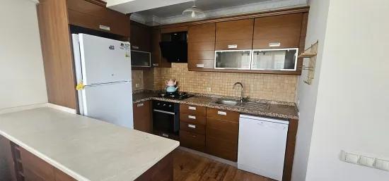 Marmaris Camii Avlu Viertel Im Pool‑komplex Luxus 3+1 zu vermieten möbliert Dach Duplex
