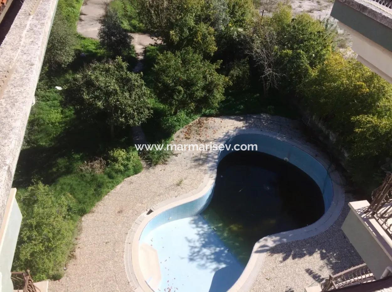 10 Schlafzimmer 2 Mit Pool Im Zentrum Von Marmaris.2500M2 Grundstück Zum Verkauf In Unserer Anlage.