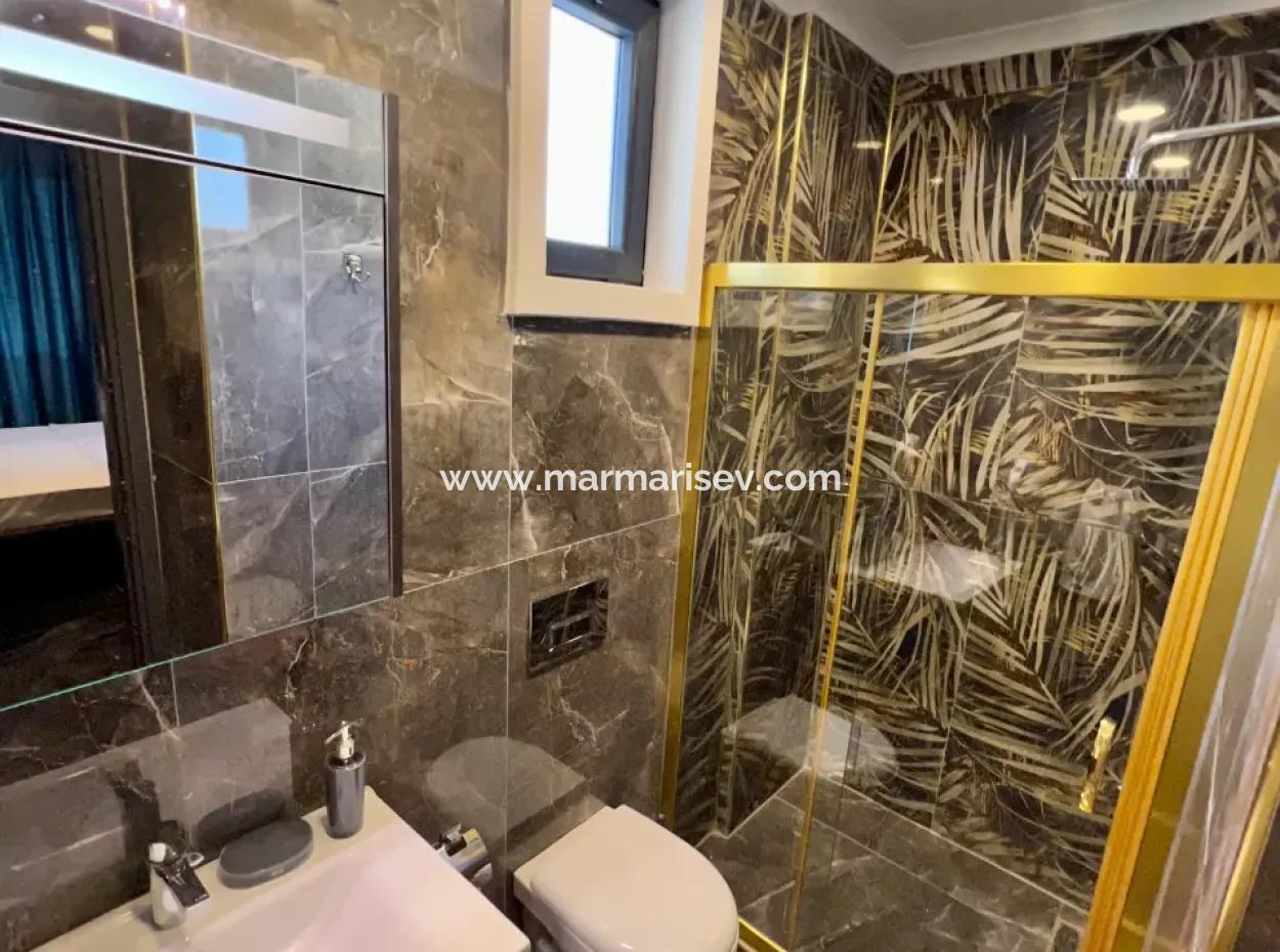 Villa Zu Verkaufen In Marmaris Çetibeli Mit 3 Swimmingpools Und Kinderbecken Und Hausmeisterhaus Auf 780M2 Grundstück