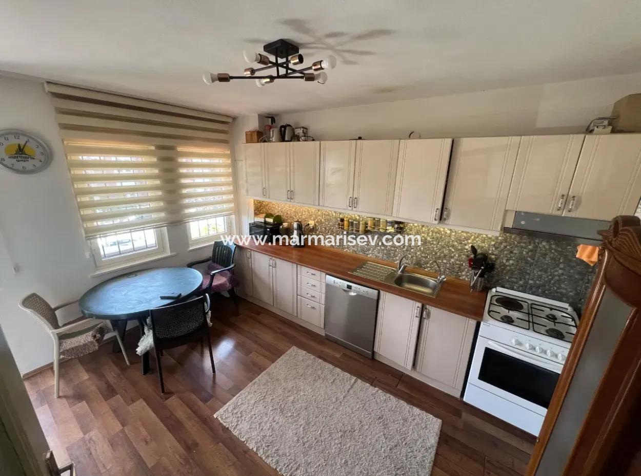 Marmaris Zentrum 3 Zimmer 1 Wohnzimmer Küche 140M2 Arakat Wohnung Zum Verkauf Ganz In Der Nähe Des Meeres