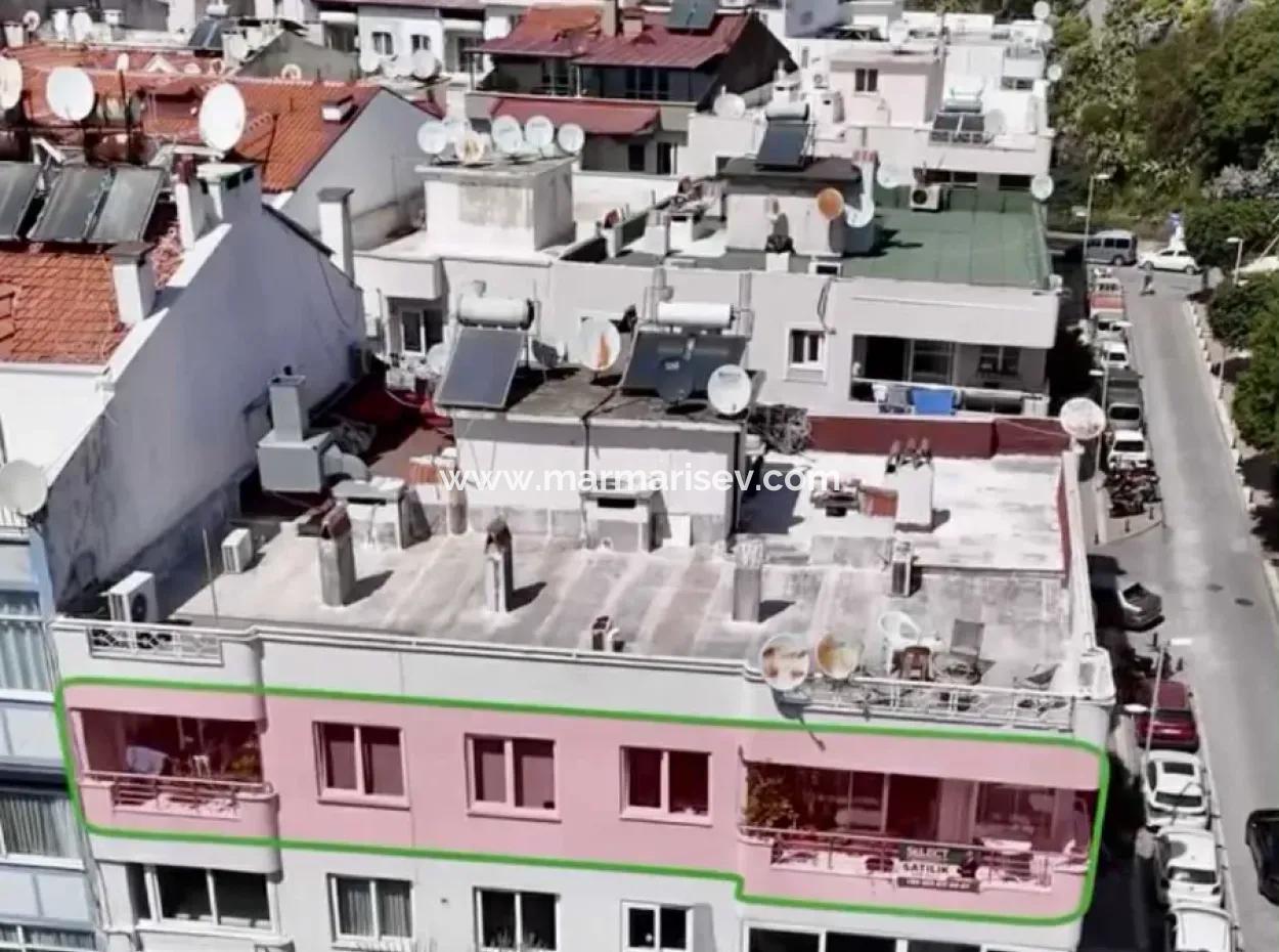 2 Zimmer 1 Wohnzimmer 106M2 Villa Wohnung Zum Verkauf In Herrlicher Lage Am Meer Im Zentrum Von Marmaris