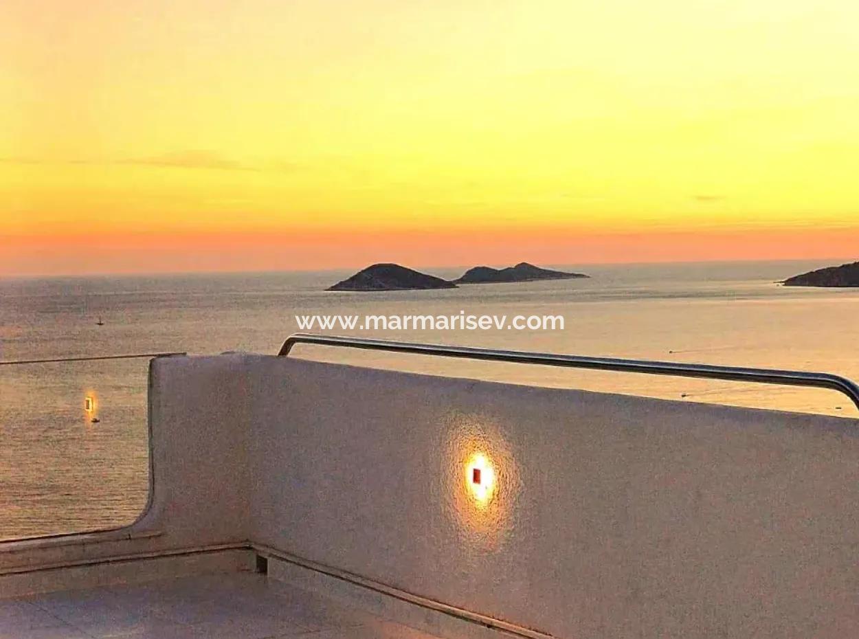 Eine Freistehende Villa Zum Verkauf Mit Einem Herrlichen Pool Mit Meerblick In Kalkan Ist Eine Maßgeschneiderte Villa