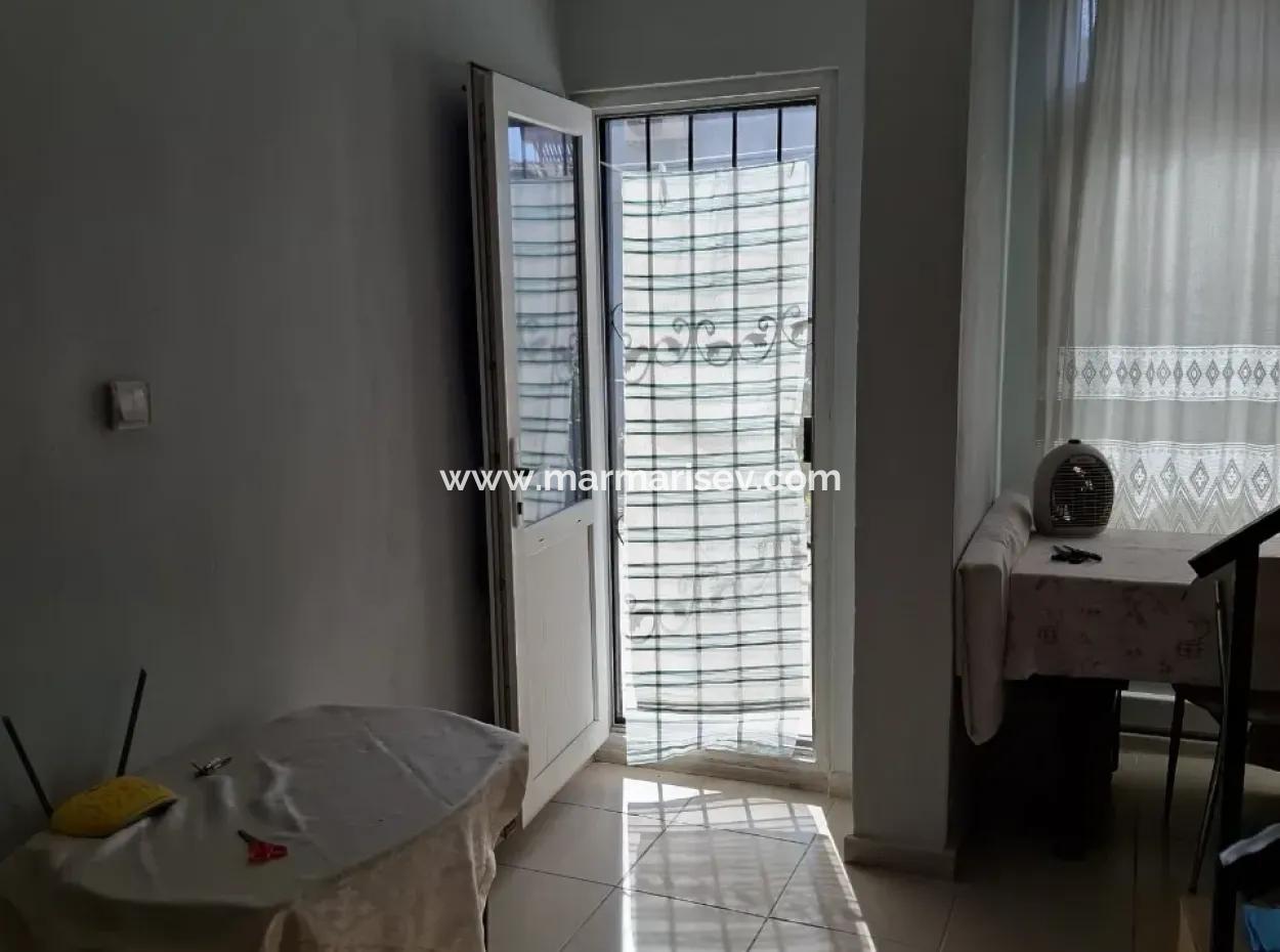 Armutalan Neighborhood 3÷1 Freistehendes Dreifachhaus Zum Verkauf