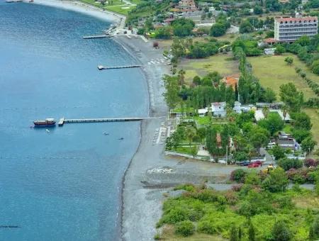 Marmaris,Die Für Den Verkauf Gebaut Auf Einem Grundstück Von 5000 M2 E 18 Km Entfernt Von Der Villa Und Dem Bestehenden Pier Restaurant