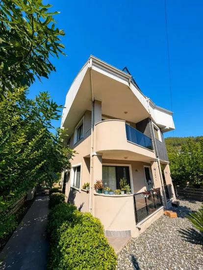 Zu Verkaufen 3+1 Duplex Wohnung – Marmaris Armutalan Viertel