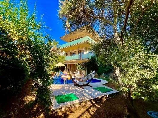 Zu Verkaufen 4+2 Villa – 970 m² Grundstücksanteil – Armutalan