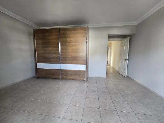 3+1 Zu Vermietende Wohnung Im Jungen Gebäude Im Viertel Çıldır