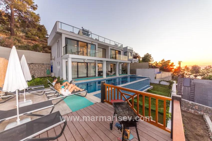 In Faralya, a magnificent villa with a sea view