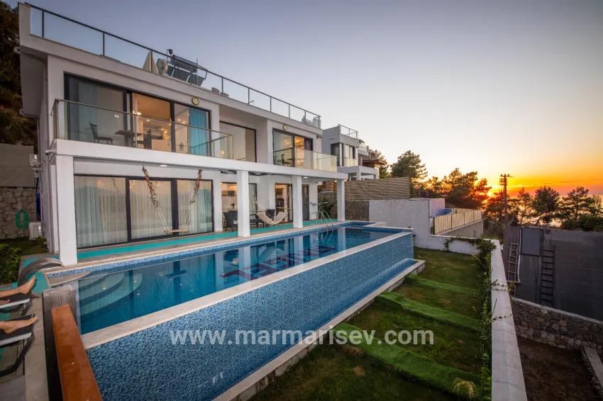 4+1 Bedroom Detached house For sale in Faralya Nbh. Fethiye - 500 m²