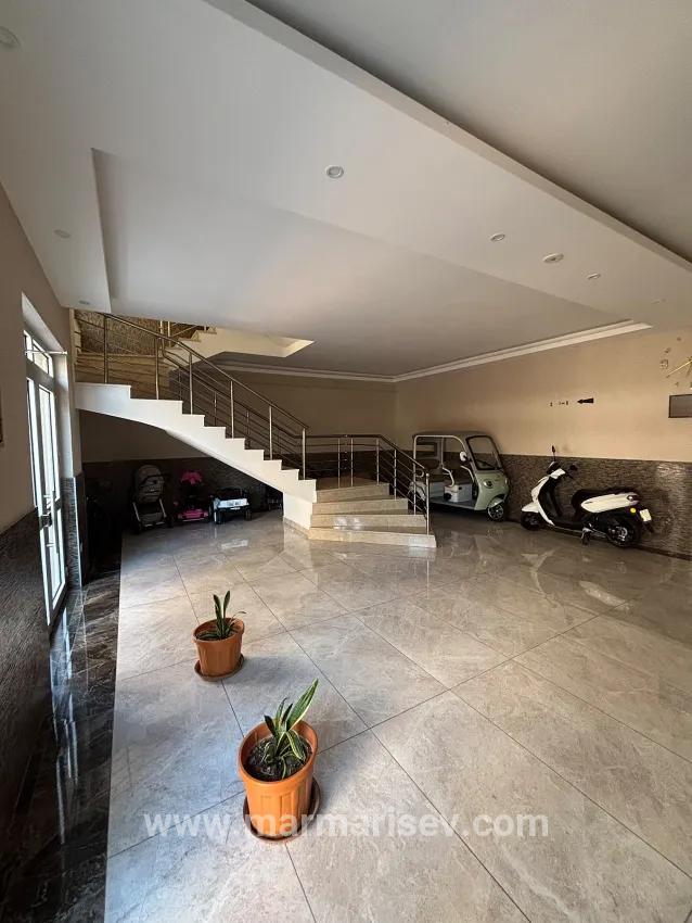 3+1 Bedroom Apartment For sale in Armutalan Nbh. Marmaris - 150 m²