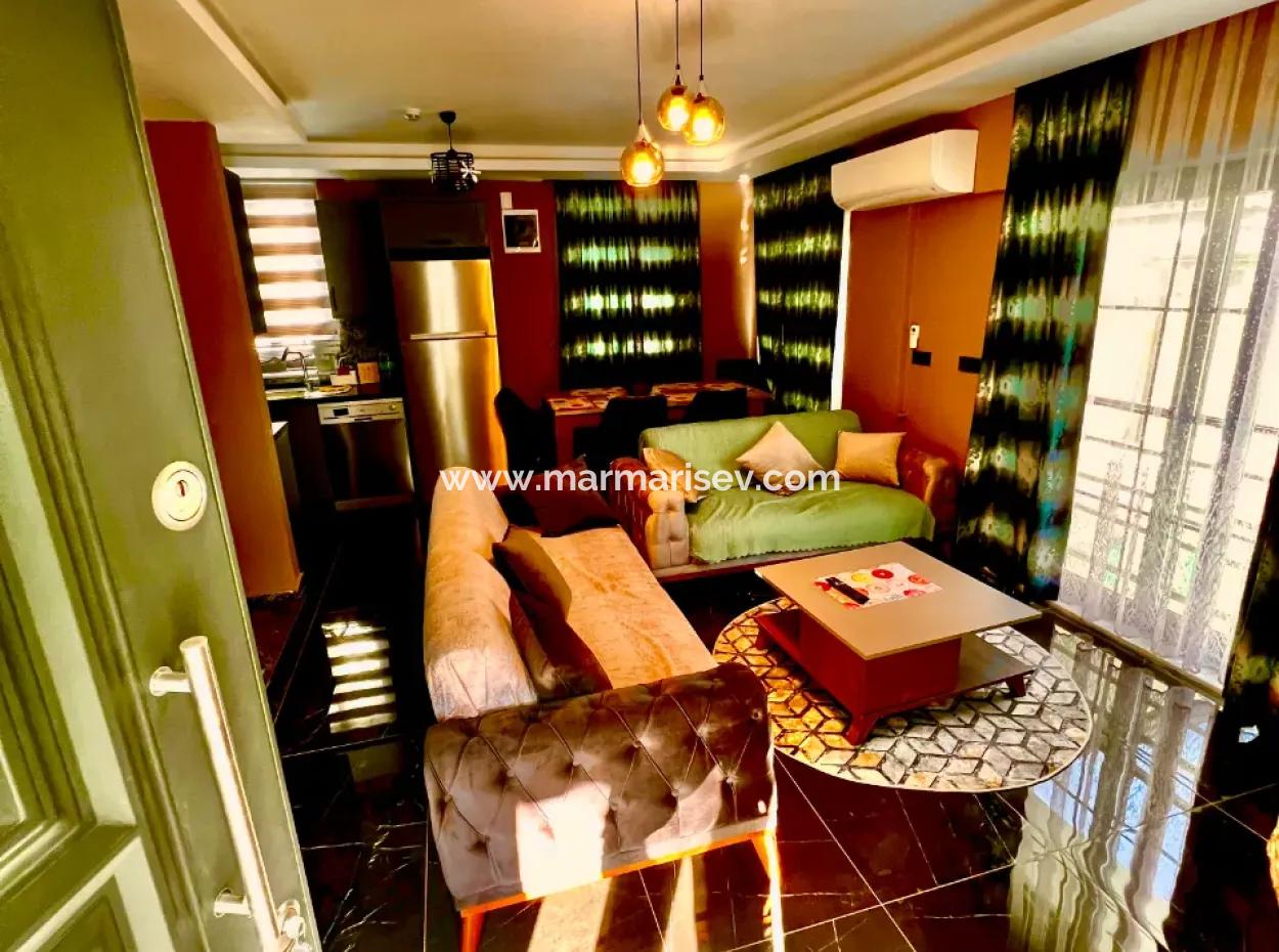 Villa For Sale In Marmaris Çetibeli With 3 Swimming Pools And Children's Pool And Caretaker House In 780M2 Plot