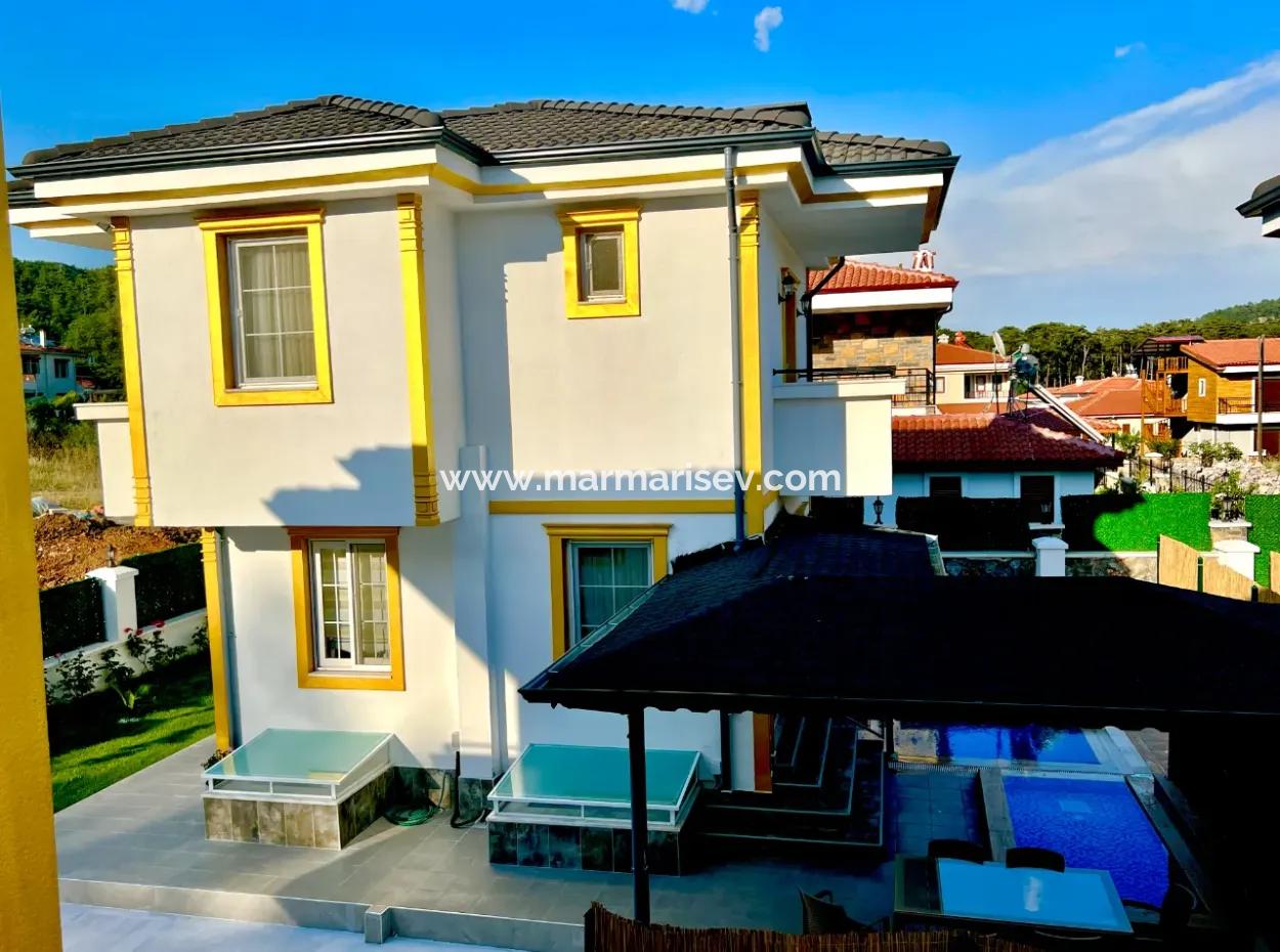 Villa For Sale In Marmaris Çetibeli With 3 Swimming Pools And Children's Pool And Caretaker House In 780M2 Plot