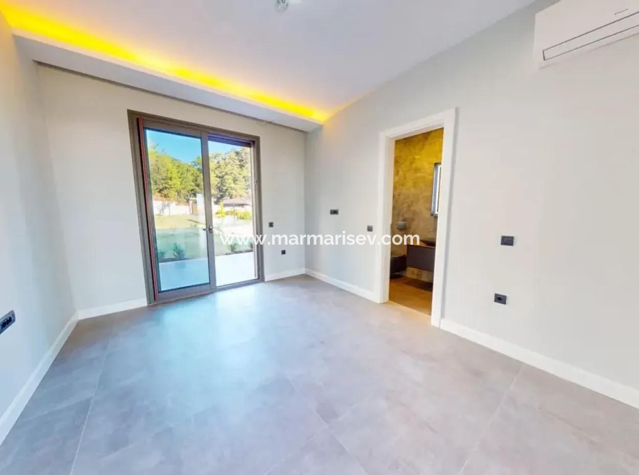 4 Rooms 1 Living Room Custom-Made Villa In 800M2 Plot With Swimming Pool With Magnificent Sea View In Marmaris Gökbel Area