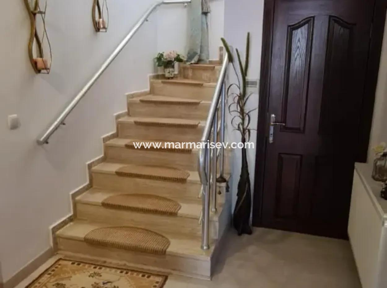 Villa For Sale In Armutalan, Marmaris With A Fully Detached Garden And Pool