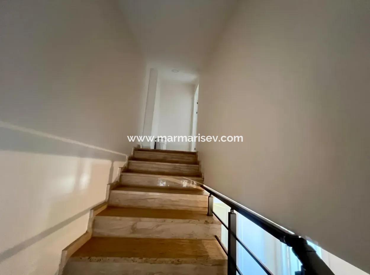 2 Rooms 1 Living Room New Building Upper Duplex Double Bathroom 90 M2 Apartment For Sale In The Center Of Marmaris Close To The Sea