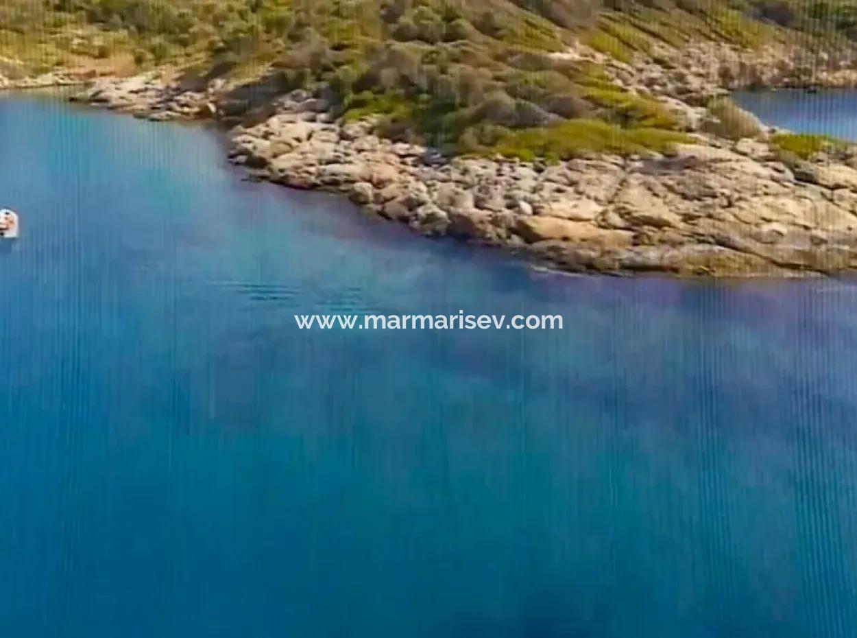The Island For Sale In The Gulf Of Gökova In Marmaris District Has A Land Area Of 365000M2 And There Is A Registered House In It.