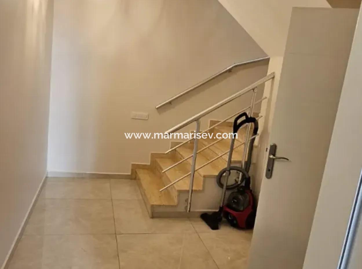 Camiavlu Neighborhood 3 1 Reverse Duplex For Sale In A Secure Site With Pool
