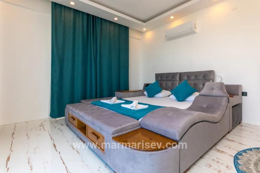 Для продажи Семейный дом 4+1 в Faralya Fethiye - 500 m²