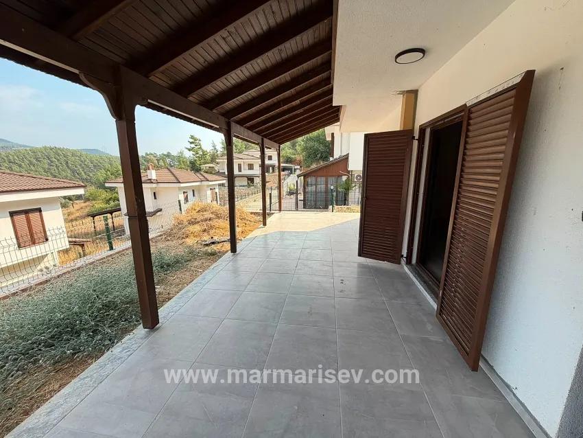 В аренду Семейный дом 2+1 в Çetibeli Marmaris - 140 m²