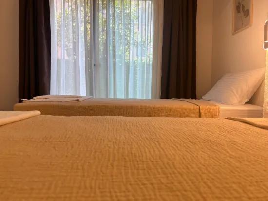 в Marmaris Çıldır, 30 m до моря, новый роскошный, с садом, меблированный, аренда 2+1