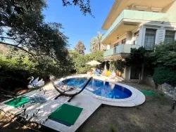 Для продажи Семейный дом 4+2 в Armutalan Marmaris - 970 m²