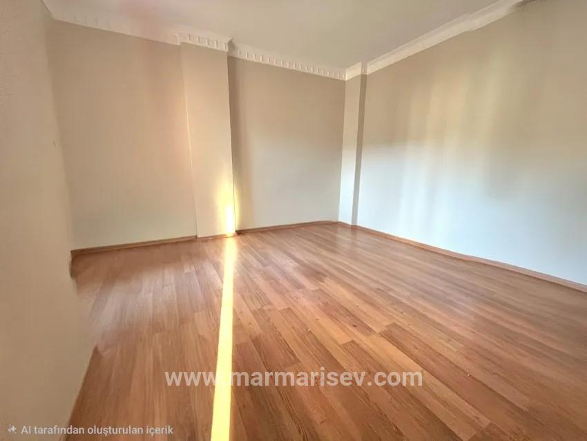 Camiavlu Mahallesi'nde Havuzlu Sitede 3+1 Kiralık Daire