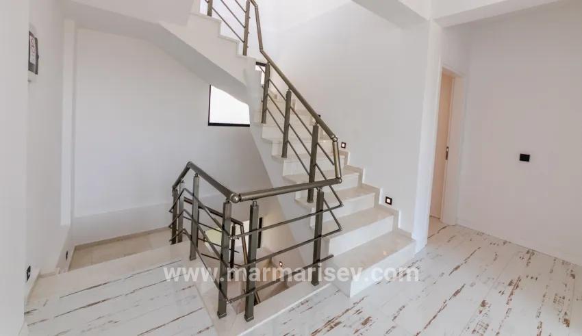 Fethiye Faralya Mah. Satılık 4+1 Müstakil ev - 500 m²