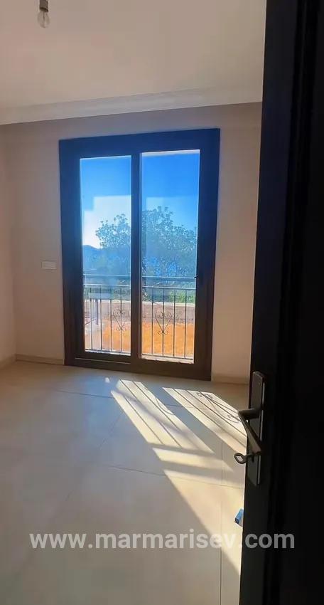 Marmaris Söğüt Mah. Satılık 7+3 Komple bina - 756 m²