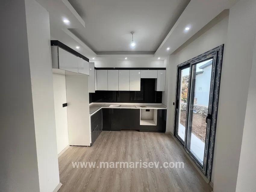 Marmaris Bozburun mahallesinde muhteşem deniz manzaralı 4+1 sıfır 170 m2 satılık villa