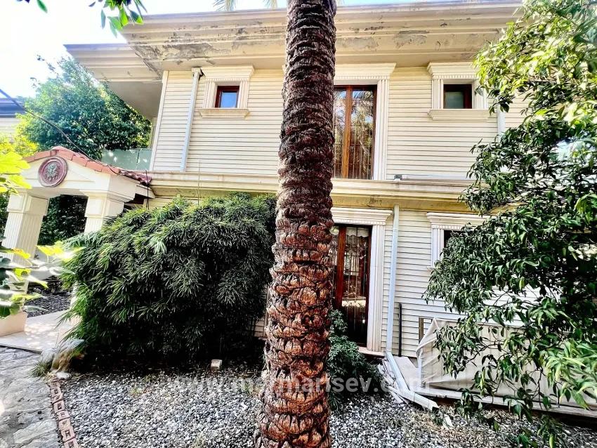 Marmaris Armutalan Mah. Satılık 4+2 Müstakil ev - 970 m²
