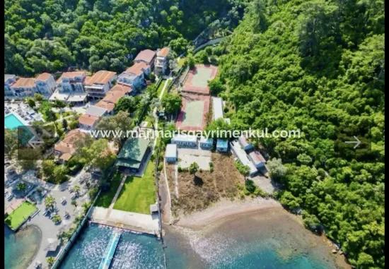 Marmaris Adaköy mevkiinde 4500m2 denize sıfır Özel mülk