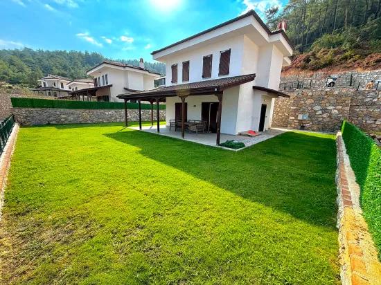 📍 Çetibeli Mahallesi'nde Konforlu Satılık 3+1 Müstakil Villa