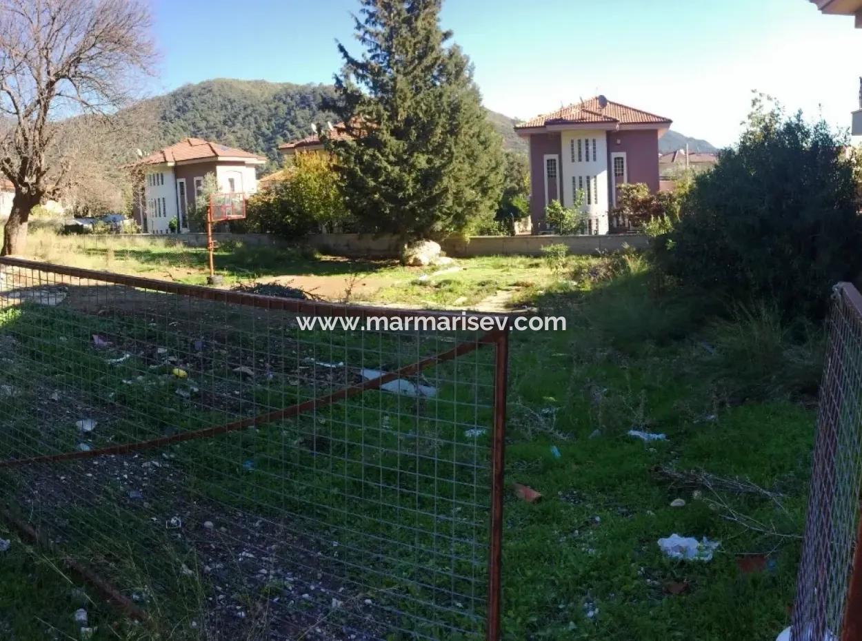 Marmaris Merkezinde 10 Odalı Havuzlu 2.500M2 Arsa İçinde Malikanemiz Satılıktır.