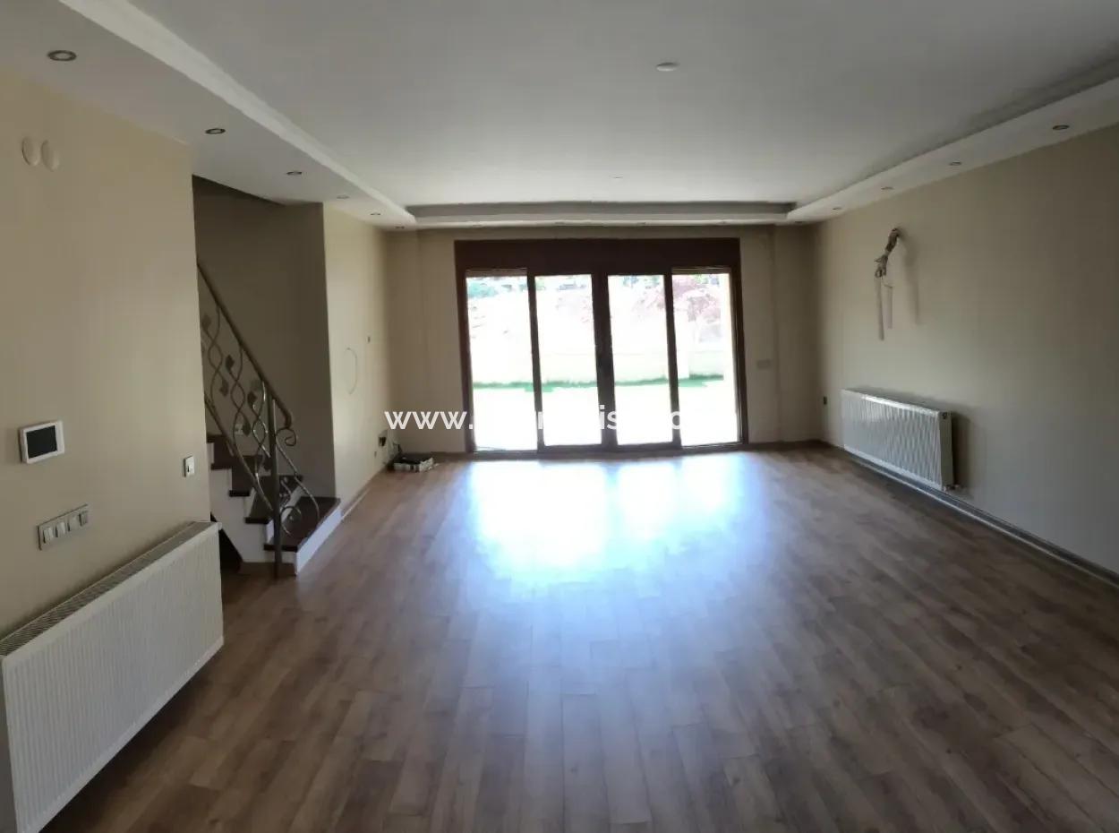 Marmaris Armutalan İkiz Müstakil Bahçeli 4 Oda 1 Salon Villa Satılık