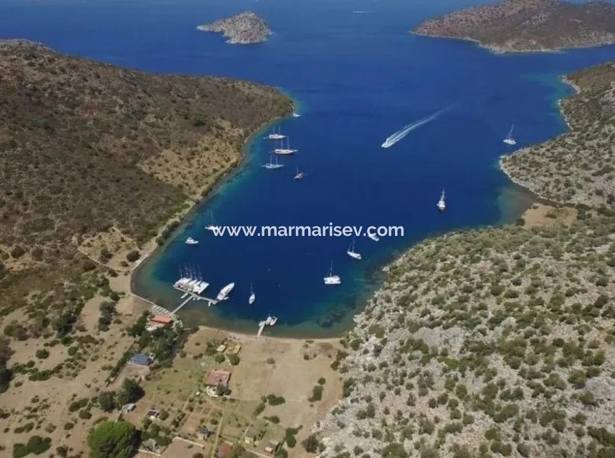 Marmaris Bozburun Koyunda Denize Sıfır 2600 M2 Yatırım İçin Uygun Arsa