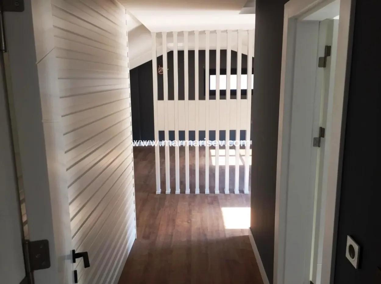 Marmaris İlçesi Beldibi Mahallesinde Satılık Müstakil Havuzlu 4 Oda 2 Salon 220 M2 Havuzlu Akıllı  Villa