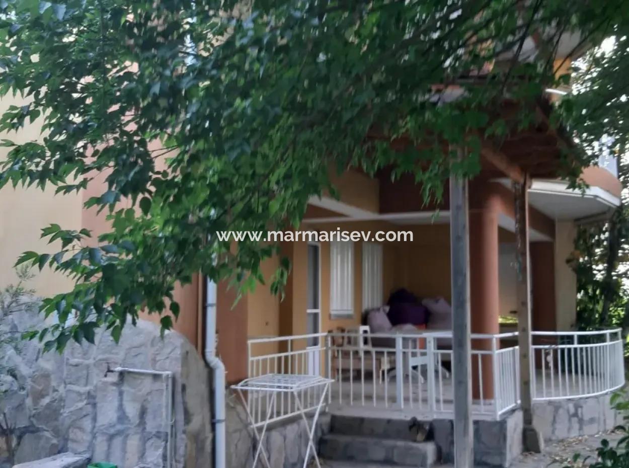 Manisa İli Alaşehir İlçesi 19000M2 Üzümbağı Çiftliği Acil Satılık