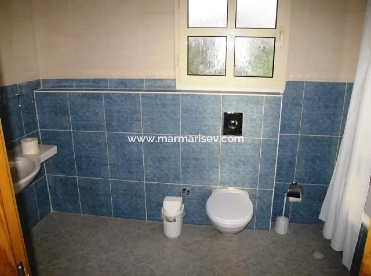 Ataköy Mahallesinde 4300M2 Çiftlik Evi Havuzlu 7 Oda 2 Salon 340M2