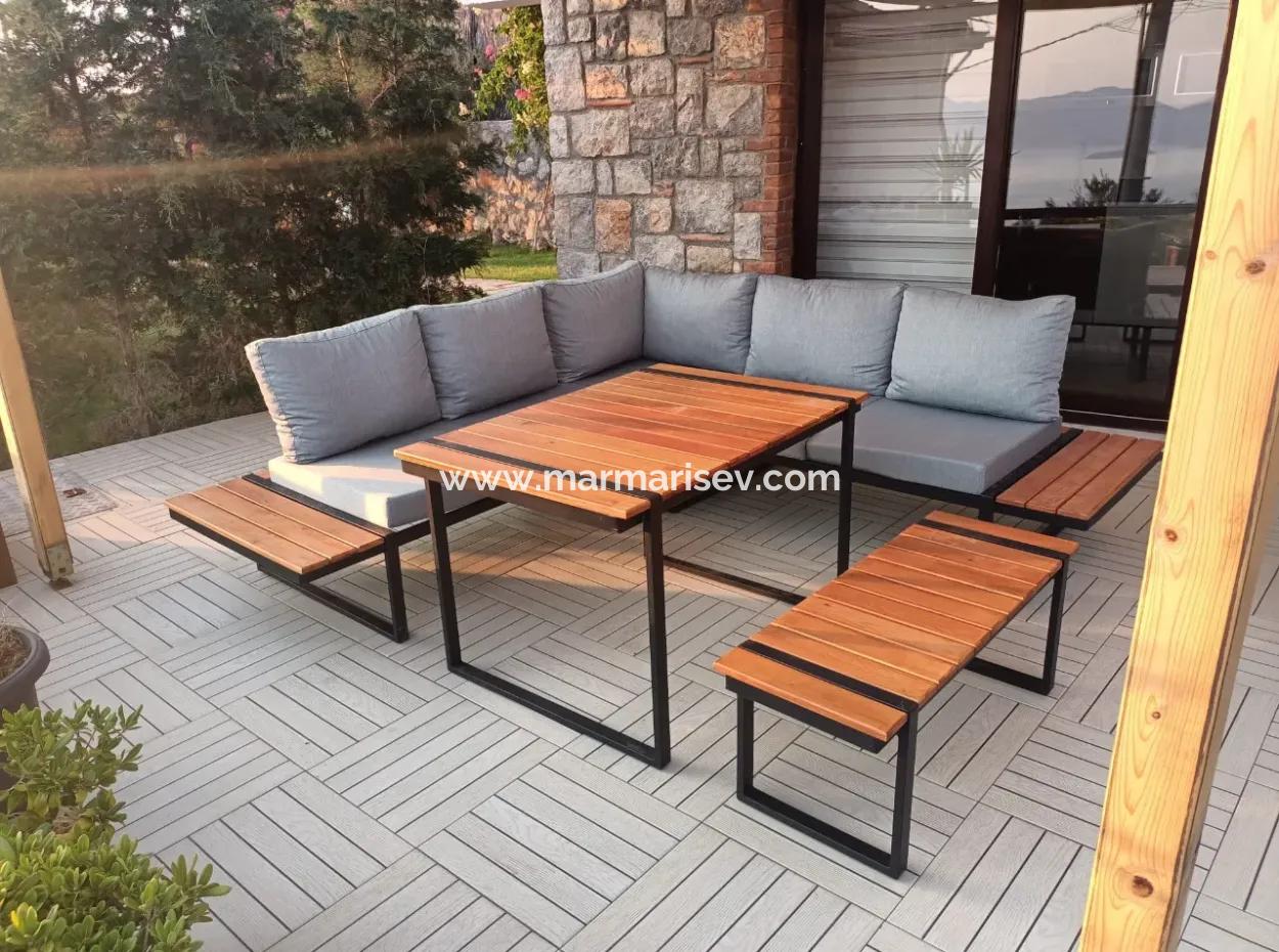 Marmaris Söğüt Köyünde Muhteşem Deniz Manzaralı Yüzme Havuzlu Otoparklı 3 Oda 1 Salon Bahçeli 200M2 Kullanım Alanı Mevcut Satılık Villa