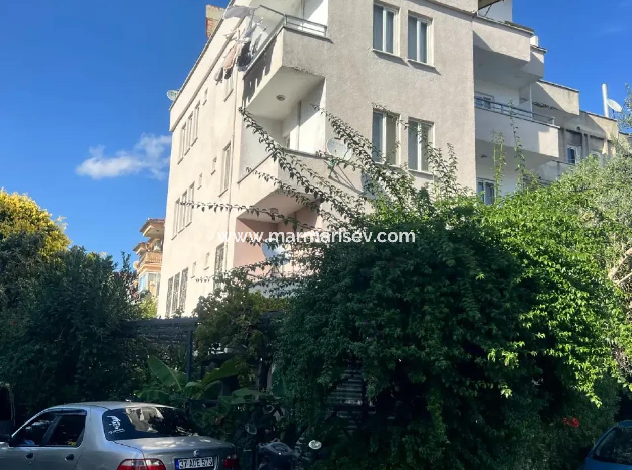 Marmaris Merkez,De Satılık 7 Daire 1 Dükkan Bulunan Komple Bina