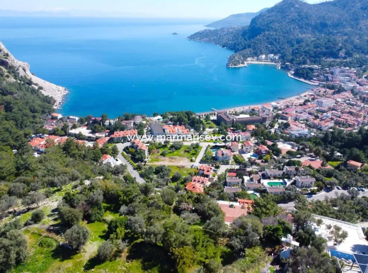 Emlakçıdan Marmaris Turunç Koyunda Deniz Manzaralı Satılık Butik Otel  Odalı