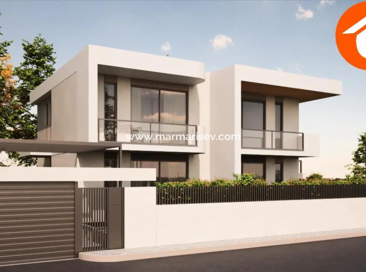 Emlakçıdan Marmaris Merkezinde Satılık Sıfır İkiz Villa