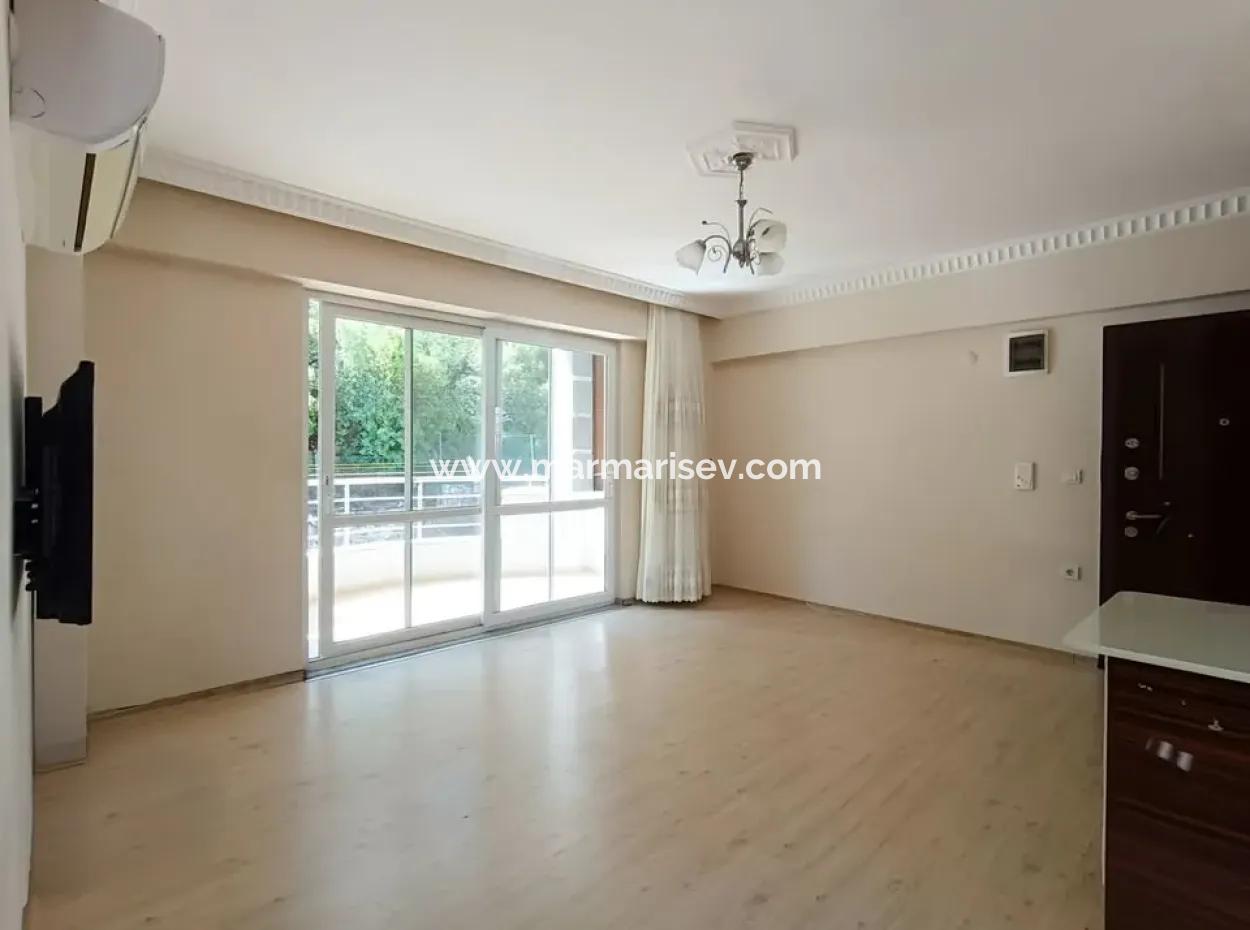 Marmaris İlçesi Beldibi Mahallesi Doğa Manzaralı Yüzme Havuzlu Site İçerisinde 3+1 Bahçe Dubleks Satılık Daire