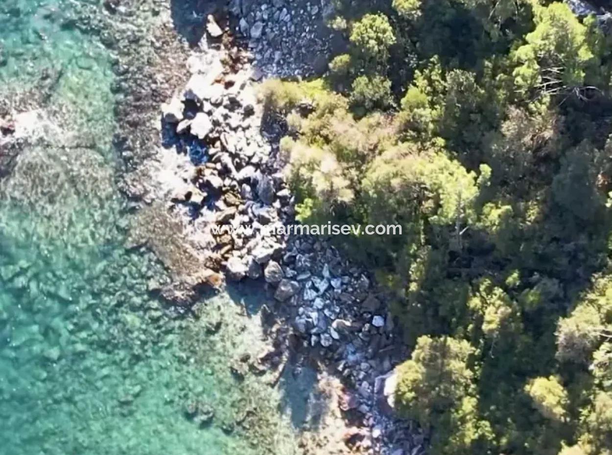 Marmaris İlçesi Turunç Mahallesi Deniz Kenarı 2354M2 Satılık Arsa